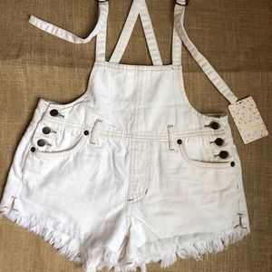 Free People l We The Free white short overalls